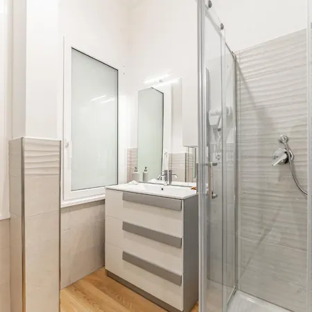 Lorena Cozy - Ospedale Gemelli - Wifi بيت ضيافة روما